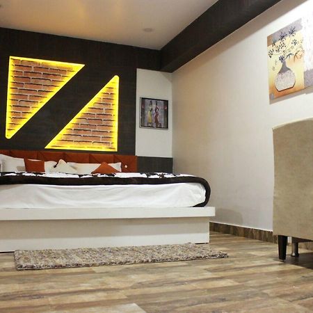 Hotel Golden Tulip Jalpaiguri Exterior photo